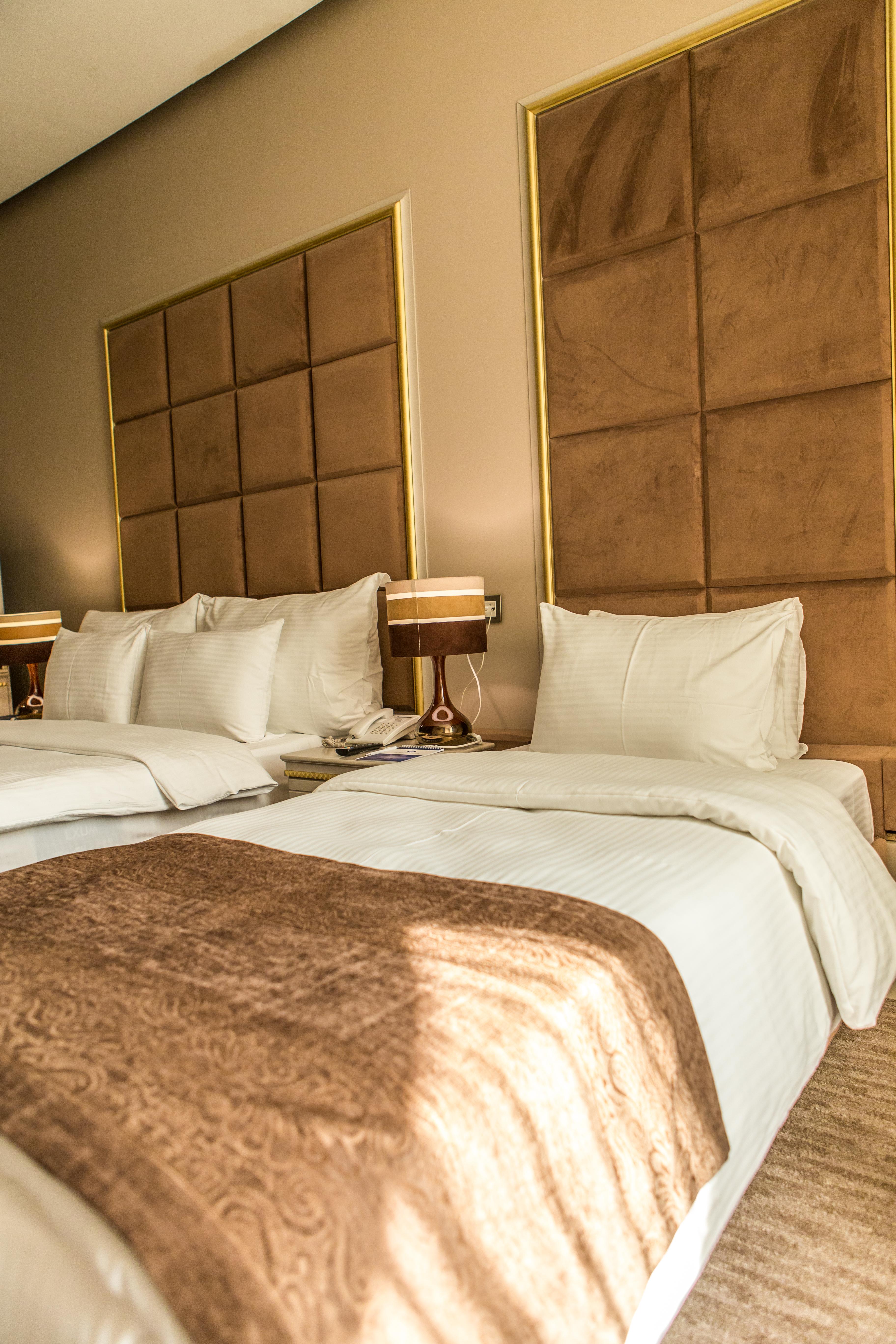 Grand Sapphire Hotel Алма Ата Екстериор снимка